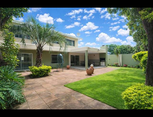 3 BEDROOM PROPERTY TO RENT IN MUCKLENEUK